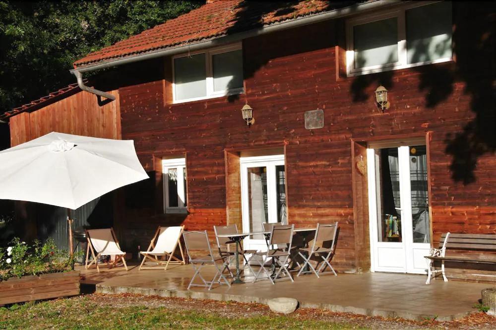 A l'orée du bois - Chambres d'hôtes Hostun Exterior foto